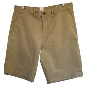 Gap Essential Men’s Khaki 9 Inch Short Size 30